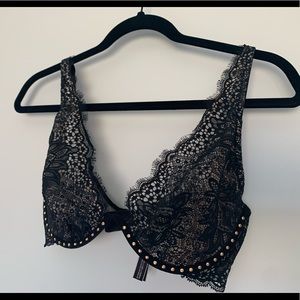 VS Very Sexy Unlined Lace Plunge Convertible Bra